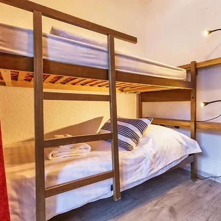 Nev 404 Centrally Located 6 Pax And Garage 아파트