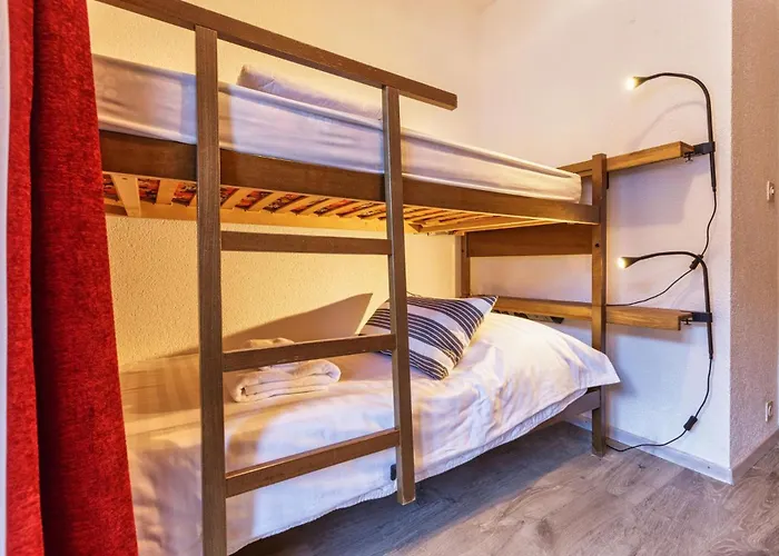 Nev 404 Centrally Located 6 Pax And Garage Apartament